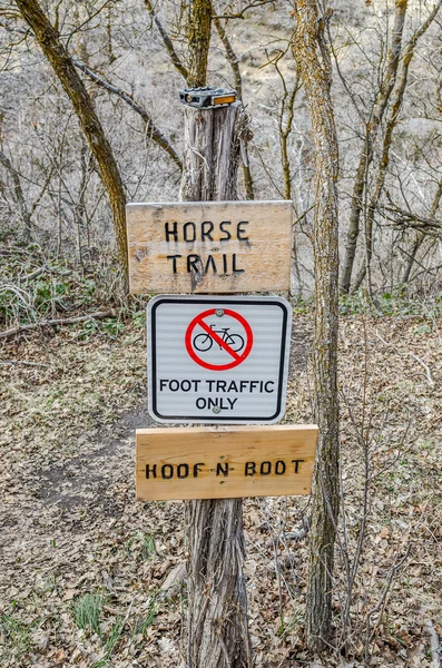 Hoof N Boot Trail Signs — Stock Photo, Image