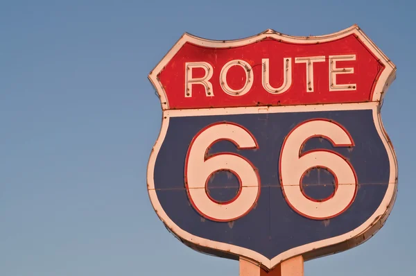 Route 66 teken bij zonsondergang — Stockfoto