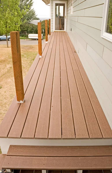 Yeni kompozit Deck
