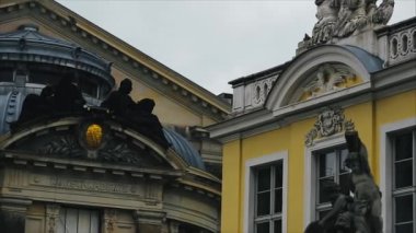 Orta kesiminde Dresden tarihi bina