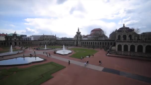 Oude meesters Fotogalerij in dresden — Stockvideo