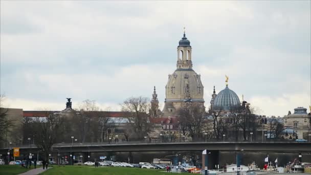 Historisch gebouw in het middengedeelte Dresden — Stockvideo