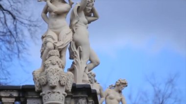 Orta kesiminde Dresden tarihi bina