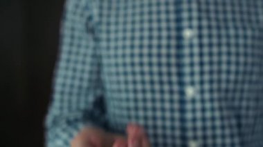 Tüp ve hap verir adam açar