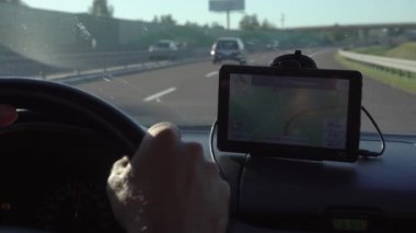Gps cihazı ile araba araba closeup çekim