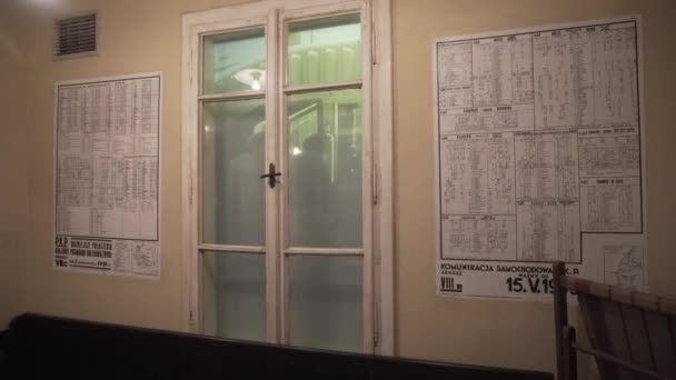 Schindlers fabrik museet i Kraków. — Stockvideo