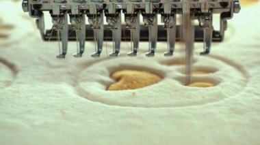 Otomatik nakış Form bacaklar bir ayının konu