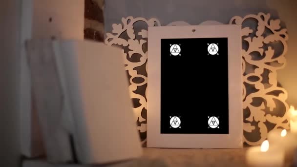 Mockup Video Displays kader voor Phototography zijn op de plank — Stockvideo