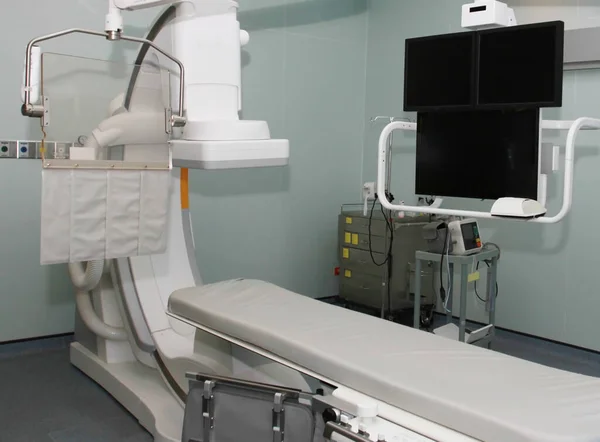 Inside the heart catheterization chamber Where there are no patients in the hospital For the care of heart patients