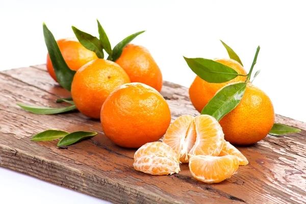 Mandalina veya mandalina meyve izole