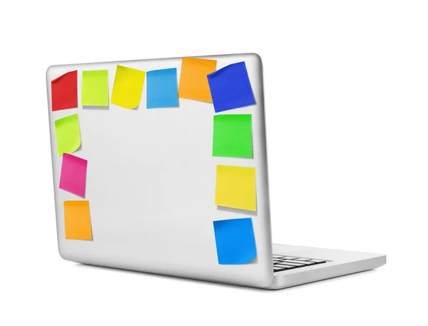Laptop met zelfklevende notes — Stockfoto