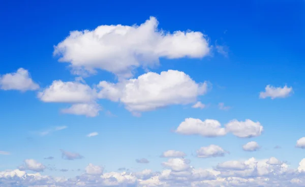 Cloudy blue sky — Stock Photo, Image