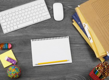 Ofis çalışma masası