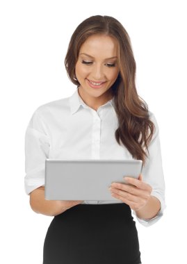 Genç kadın tablet vasıl arıyor