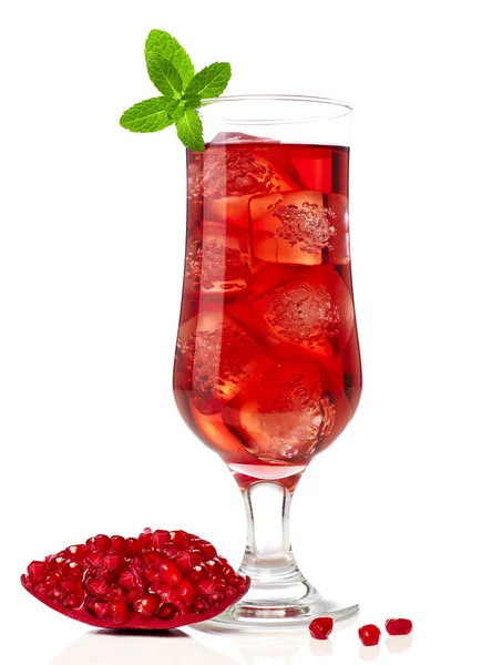 Cocktail rouge sur blanc — Photo
