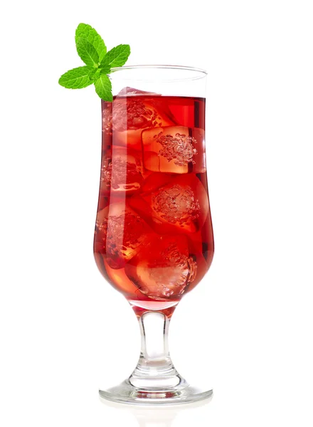 Cocktail rosso con menta — Foto Stock