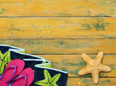 Ahşap zemin üzerinde tatil kavramı