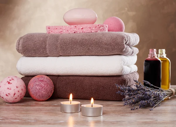 Towels and spa setting — Stock Photo, Image