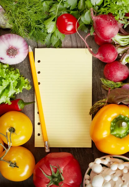 Boodschappenlijstje op groenten — Stockfoto