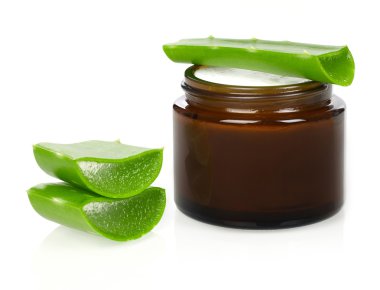 Aloe vera ve krem şişesi