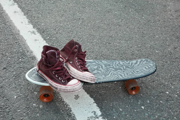 Scarpe Usate Tela Skateboard — Foto Stock