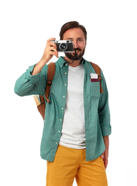 Uomo Allegro Con Zaino Macchina Fotografica Sfondo Bianco — Foto Stock