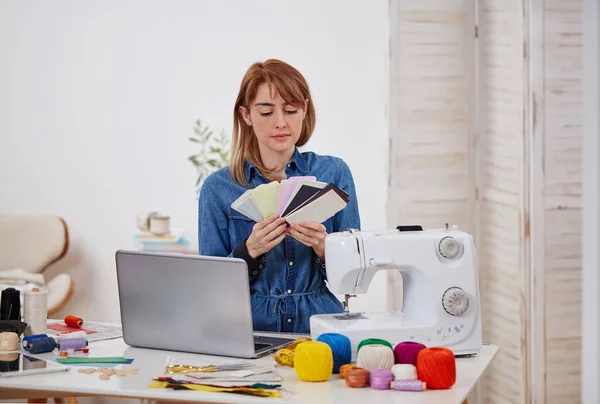 Seamstress Woman Workshop — Stock Photo, Image