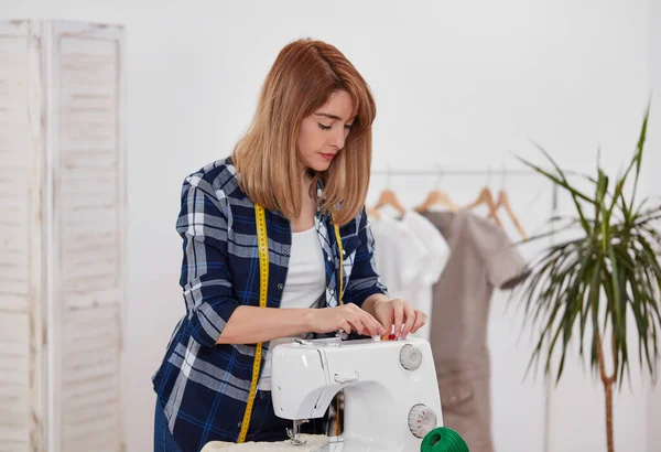 Seamstress Woman Workshop — Stock Photo, Image