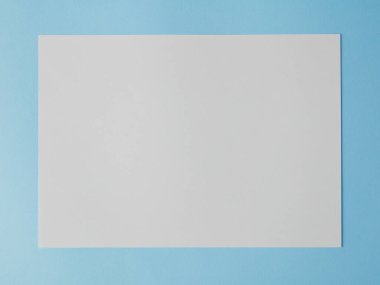 Yeni boş beyaz A4 kağıdı