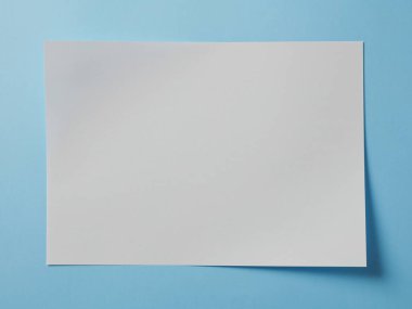 Yeni boş beyaz A4 kağıdı