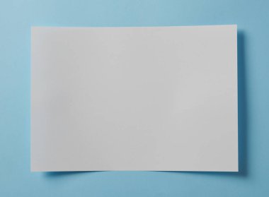 Yeni boş beyaz A4 kağıdı