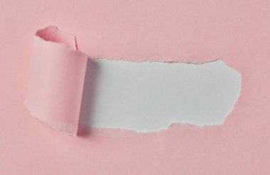 Pembe yırtık kağıt kıvrılmış