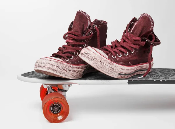 Gebruikte Canvas Schoenen Witte Achtergrond — Stockfoto