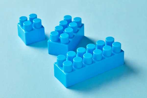 Tijolos Brinquedo Azul Fundo Azul — Fotografia de Stock