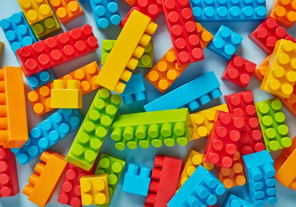 Plastic Speelgoed Blokken Blauwe Achtergrond — Stockfoto