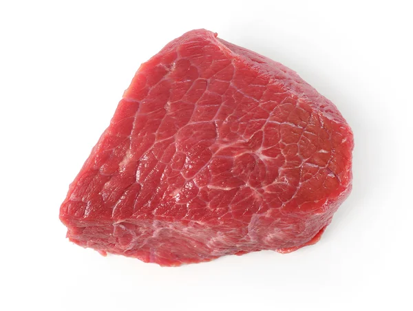 Сырое мясо на белом — стоковое фото