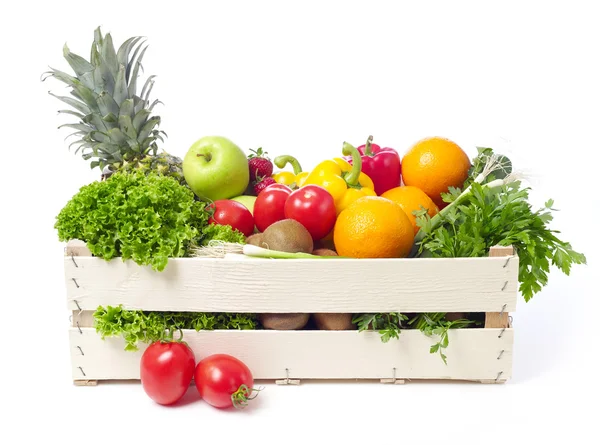 Jaula con frutas y verduras — Foto de Stock