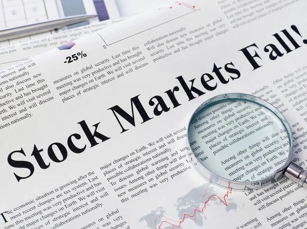 Stock market fall headline on newspaper — Stock Photo, Image