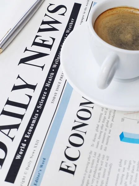 Newspaper and coffee — Stock Photo, Image