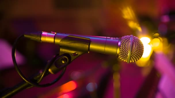 Microphone dans la salle de concert — Video