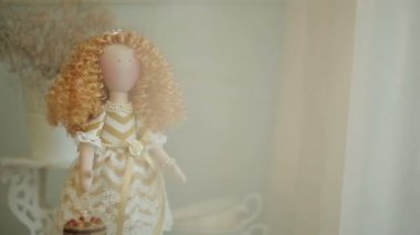 Oyuncak bebek, Tilda