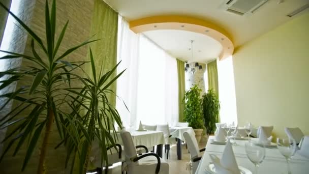 Interieur der modernen Restauranttante — Stockvideo