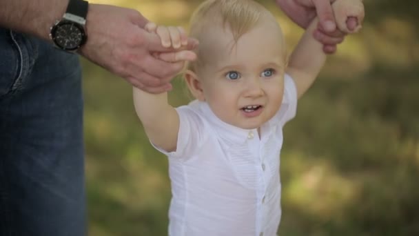 Father Teach His Son To Walk — Stock Video