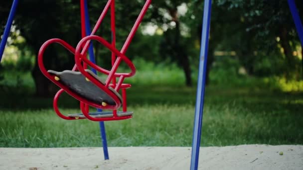 Empty Swing Swaying — Stock Video