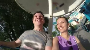 Mutlu çift atlıkarınca