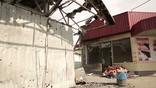 Winkel in oorlog verwoest — Stockvideo