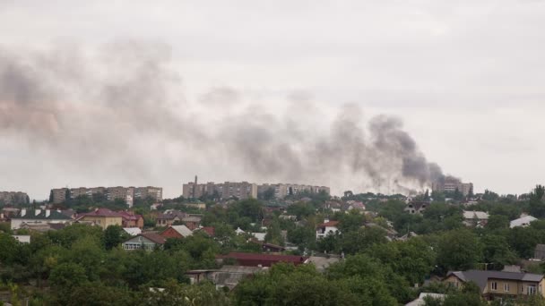Efter artilleri strejk i Donetsk — Stockvideo