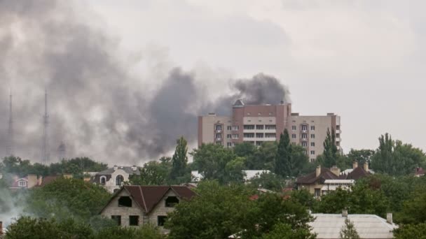 O bombardeio da cidade — Vídeo de Stock