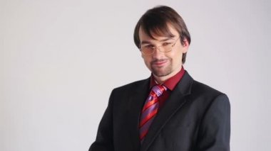 Kurnaz adam gülümseyen