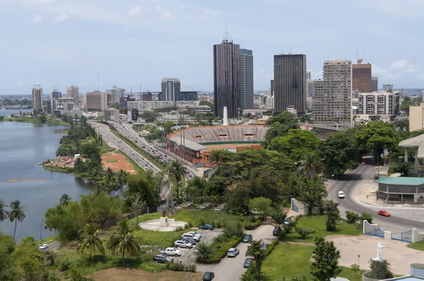 Abidjan, die wirtschaftliche Hauptstadt der Elfenbeinküste — Stockfoto
